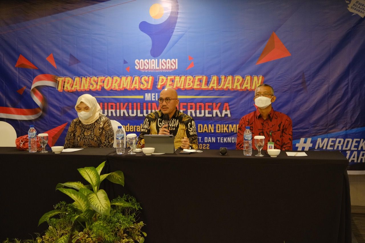 Sosialisasi Kurikulum Merdeka: Satuan Pendidikan di Padang Menyambut baik Kurikulum Merdeka